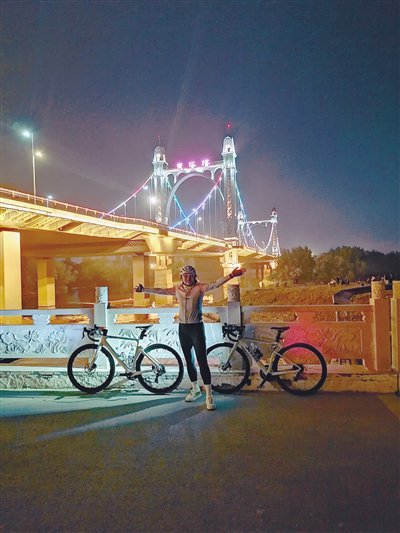 花式表白祖国和家乡 这是骑行爱好者独有的浪漫