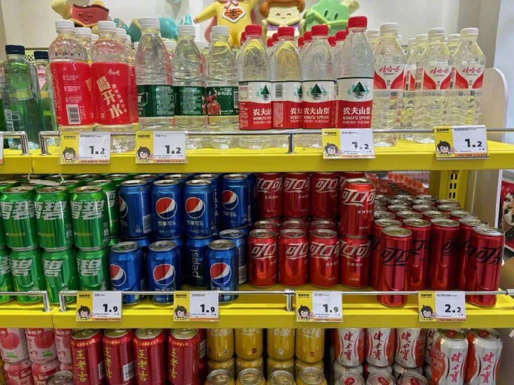电商时代,为什么人们会爱逛量贩零食店