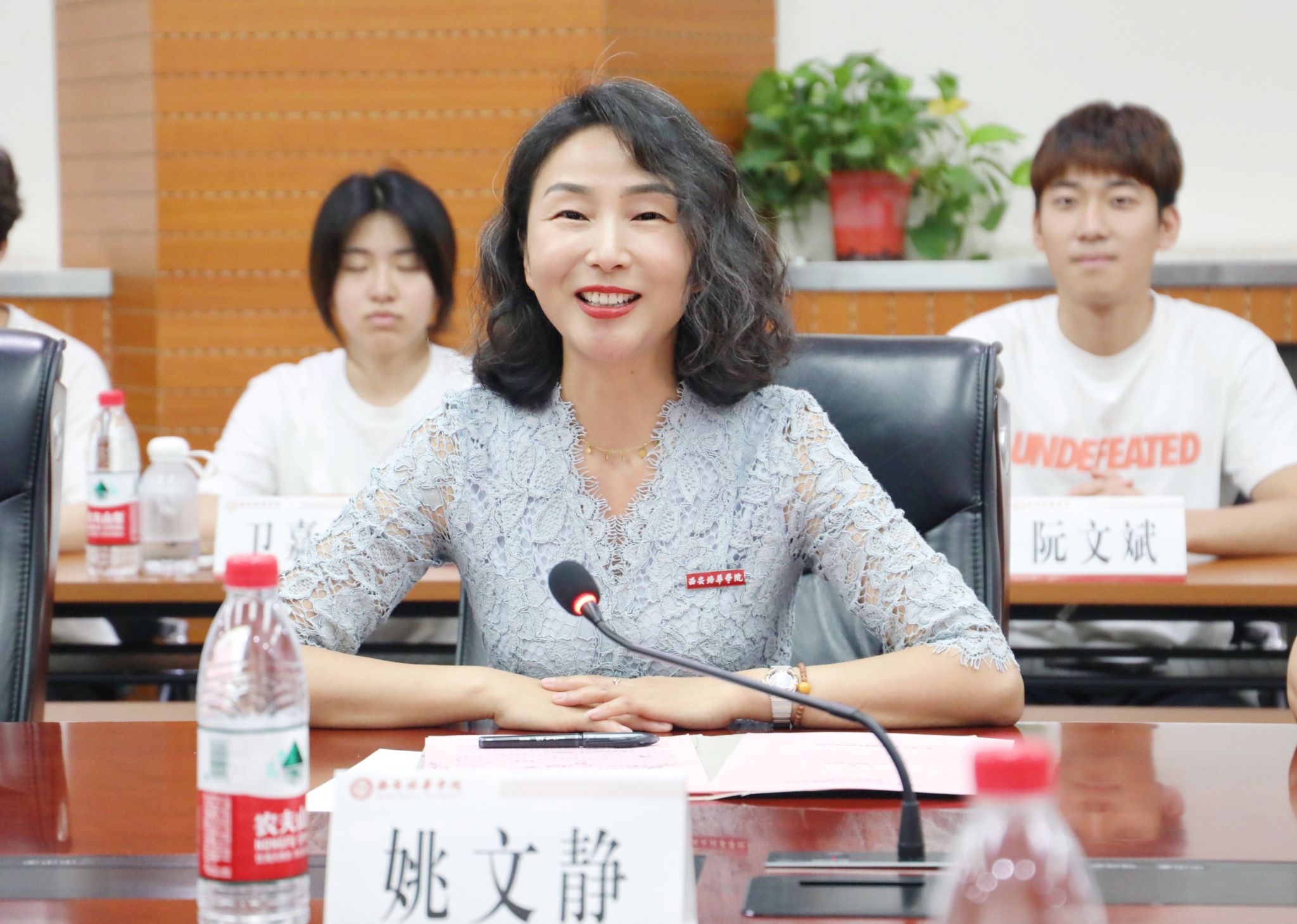 姚文静在致辞中表示,共建融媒实验室是学校与华商网携手推动传媒人才