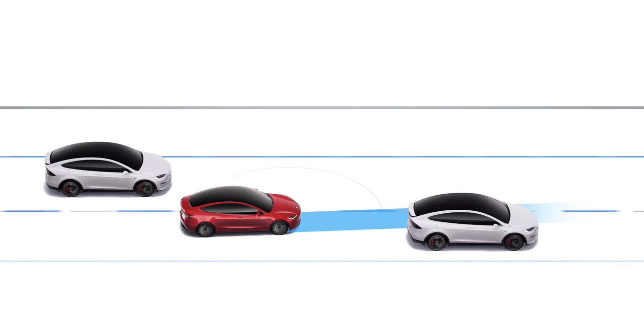 特斯拉 FSD 车辆变道 | 图片来源：特斯拉