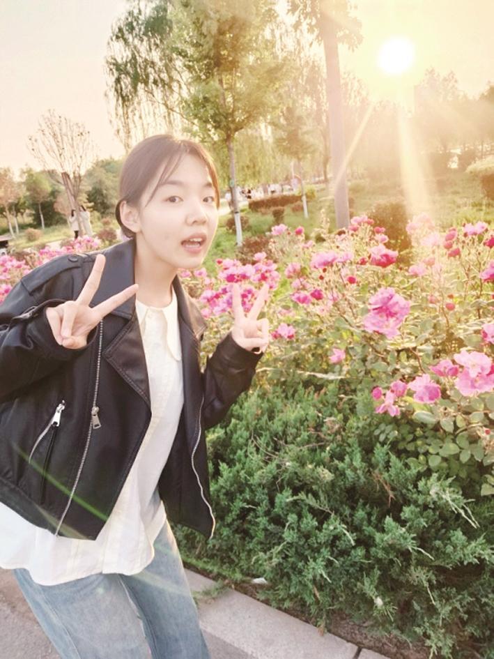 荀子中学高二2班 张晨曦我们这一生很漫长,经历的事情各不相同,但我们