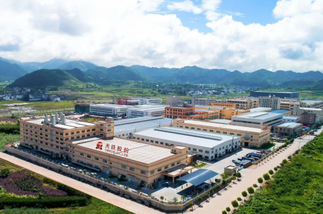 "双轮"驱动跑出"加速度","天铁"驶向行业新标杆