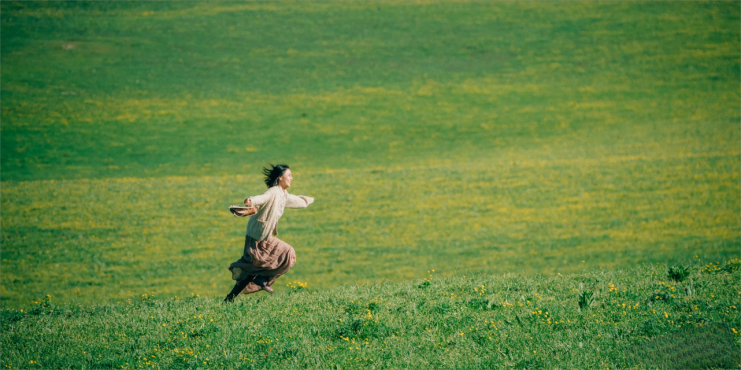 所以我们不会想着怎么样去还原书里的人物形象,包括里面的「我」和