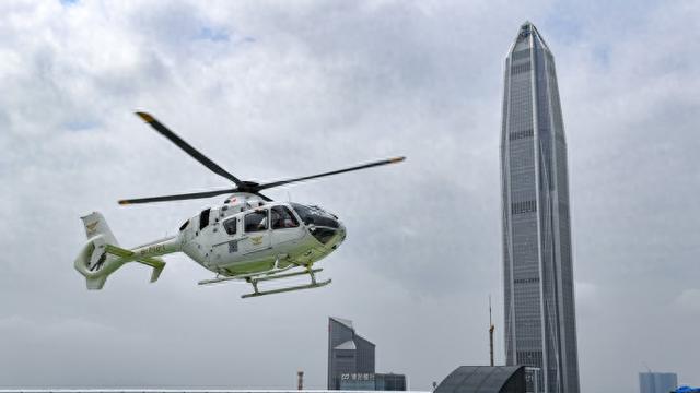民航局:将配合相关部门做好空域分类和低空空域管理改革试点,增加低空