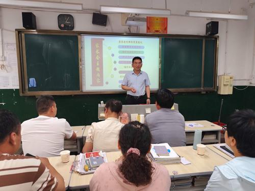 "这是河南省名师,商丘市回民中学教师杜瑜经常挂在嘴边的一句话.