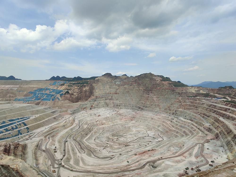 紫金矿业上杭县紫金山金铜矿开采现场 财联社记者摄