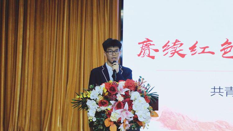 共青团西安市育才中学委员会举行新团员入团宣誓仪式