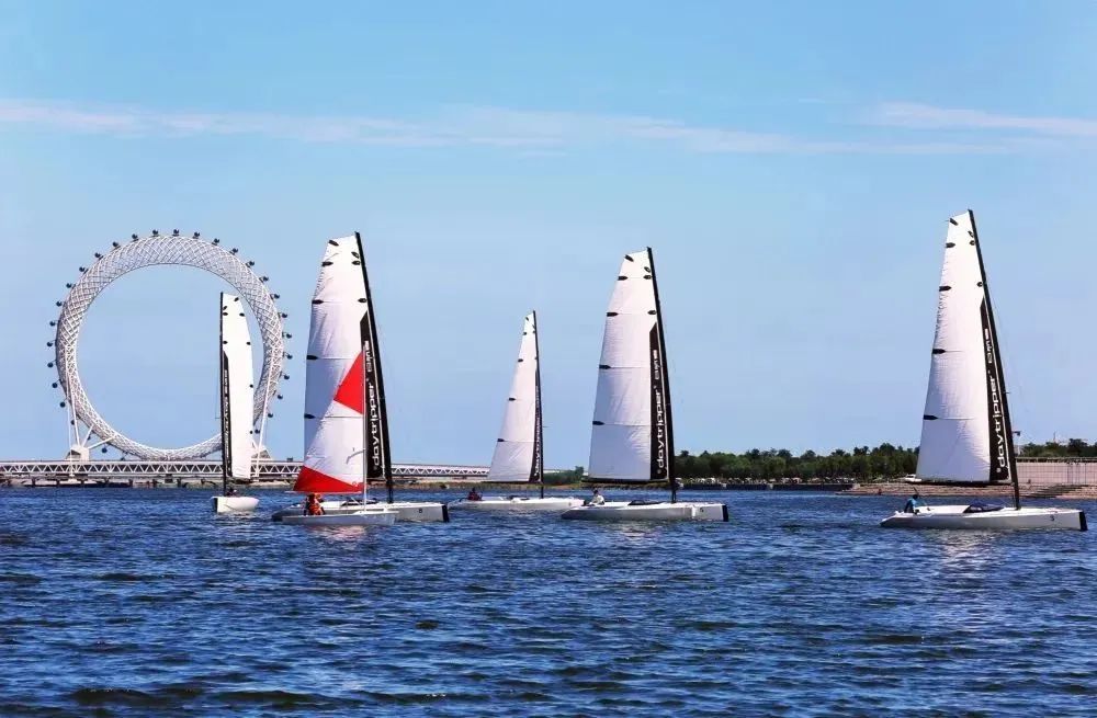 更能在高点远眺渤海湾,俯瞰滨海中央城区城市美景,饱览海河风光