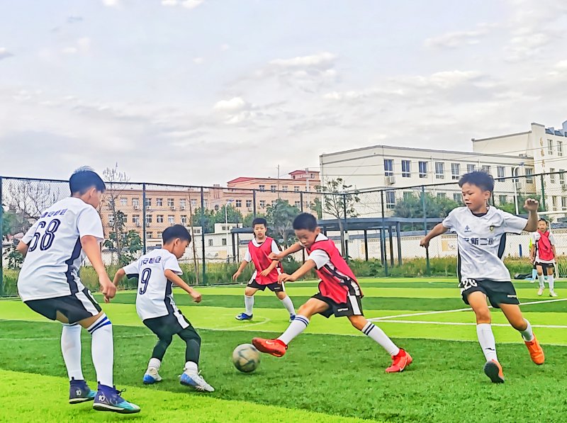 雄安新区:让足球梦在校园发芽