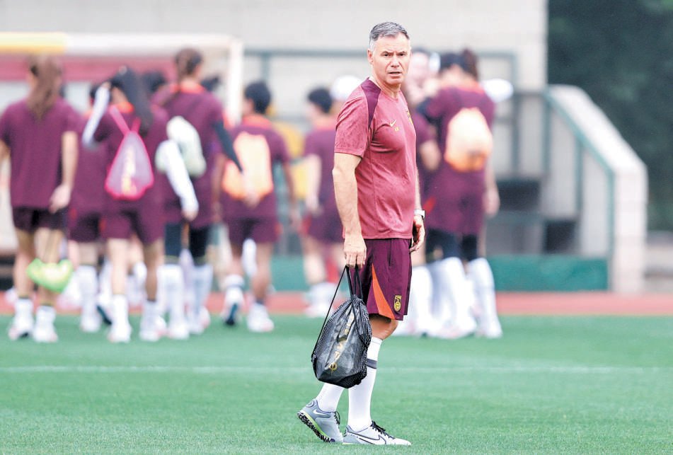 "让中国女足回到该有的位置"