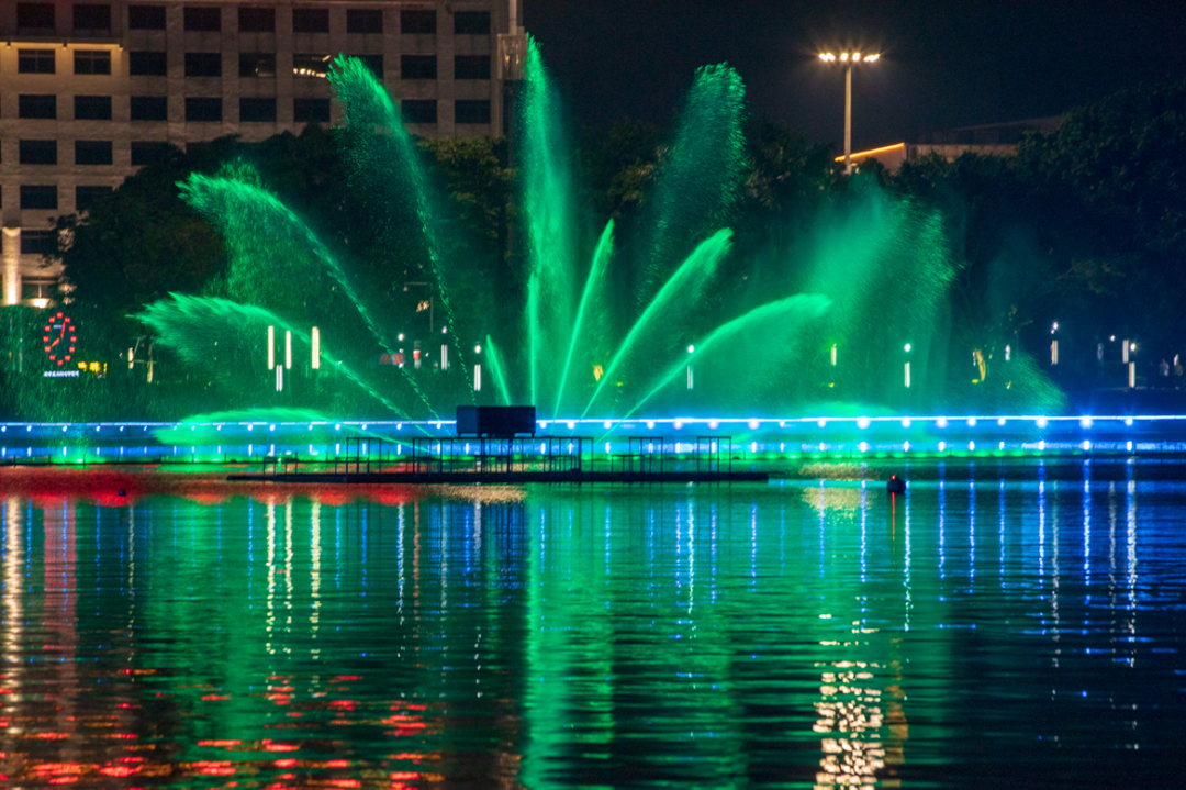 带静,绿道等肇庆"必打卡地",附近还有牌坊广场,牌坊公园,星湖国际广场