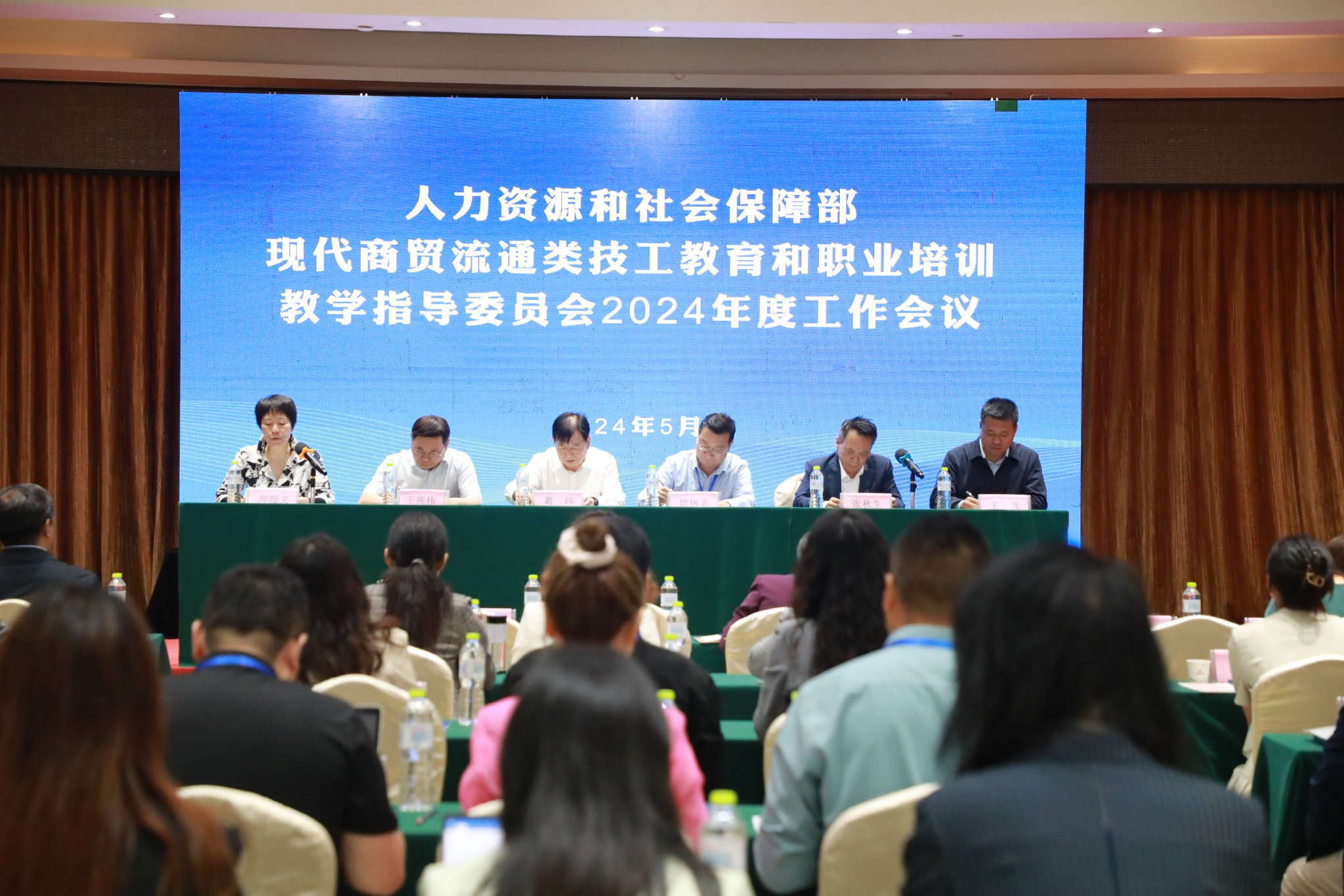 在致辞中,张秋生介绍了青岛市技师学院的基本情况,表示将进一步加强与