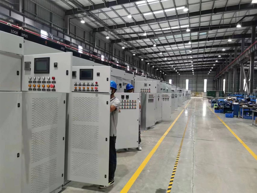 长通集团生产车间突出链式思维,努力完善新兴产业链条,健全产业体系