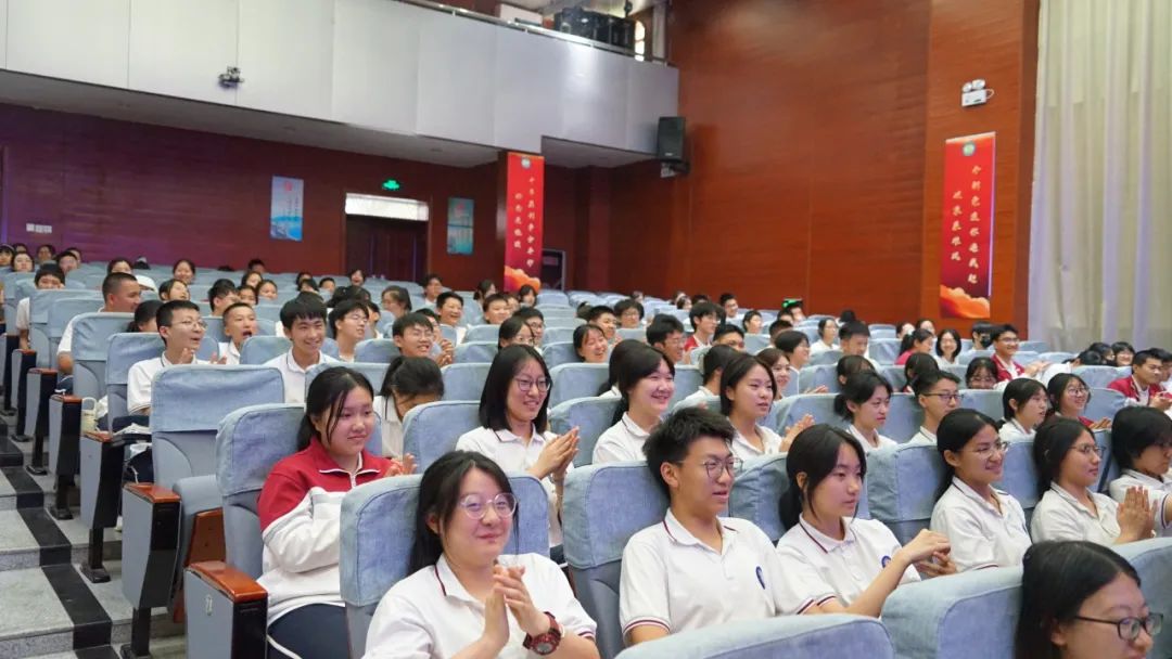 西安市第八十五中学举办"同理心"主题辩论赛