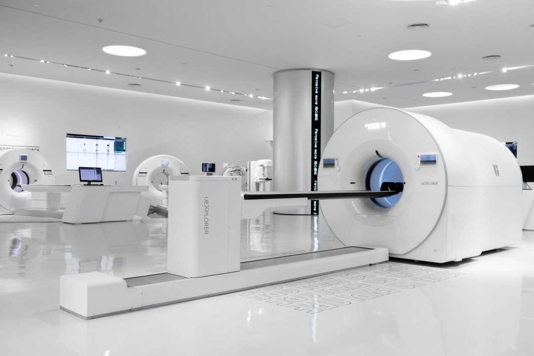 世界首款2米PET—CT机。（联影医疗供图）