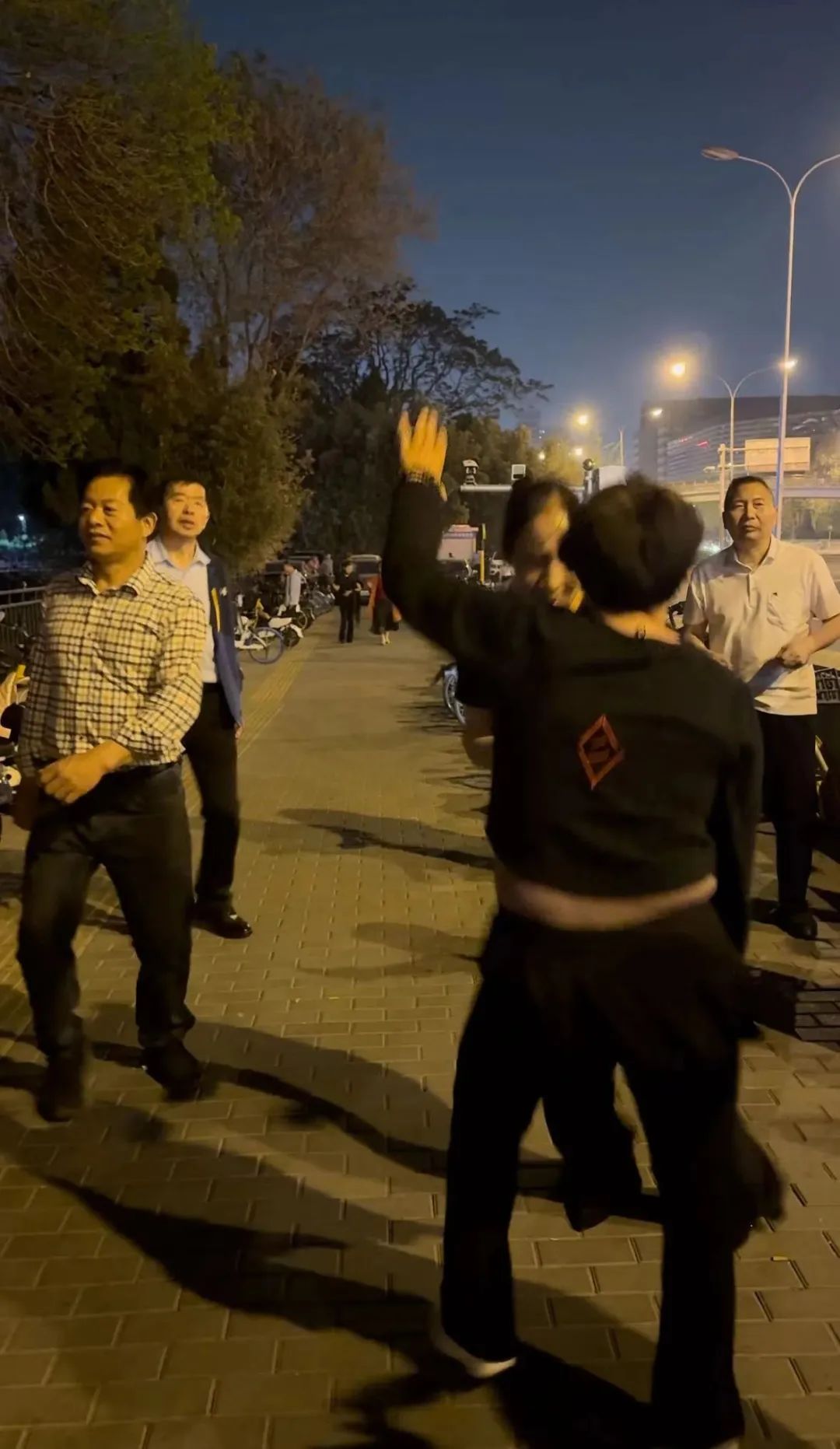 入境游爆火,外语导游不够用了