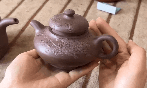 原作复刻顾景舟壶,家藏15年老紫泥手工制作,素雅有致