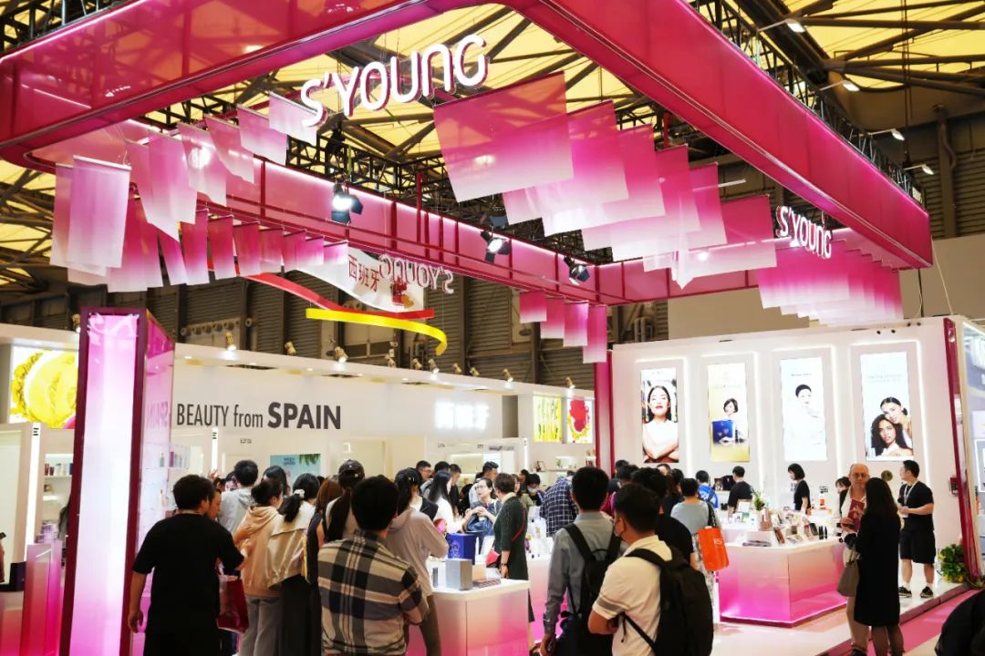 水羊亮相2024cbe,以多元肌肤科技掀美妆热潮