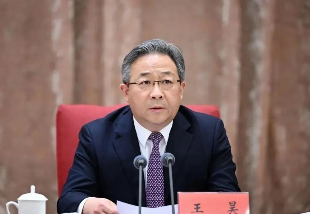 这些做官的爹,枉为人父呀 !