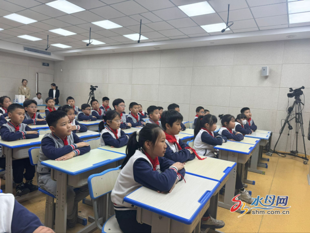 67全环境立德树人|烟台市芝罘区建昌街小学举行民法典进校园宣讲