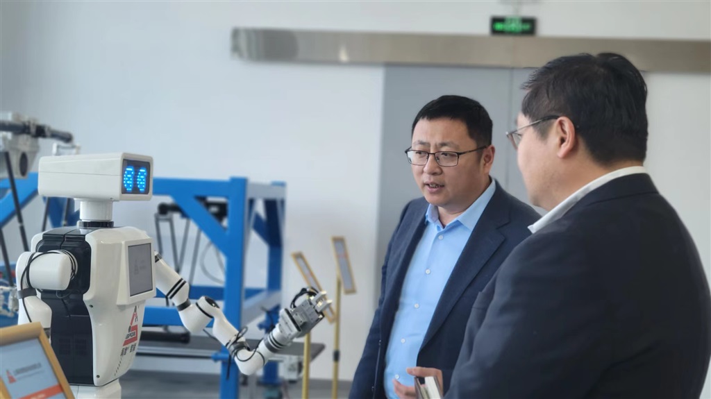 中国式现代化奋进者|“飒智智能”创始人张建政:从两张桌子起步,打造机器人民族品牌_新浪财经_新浪网