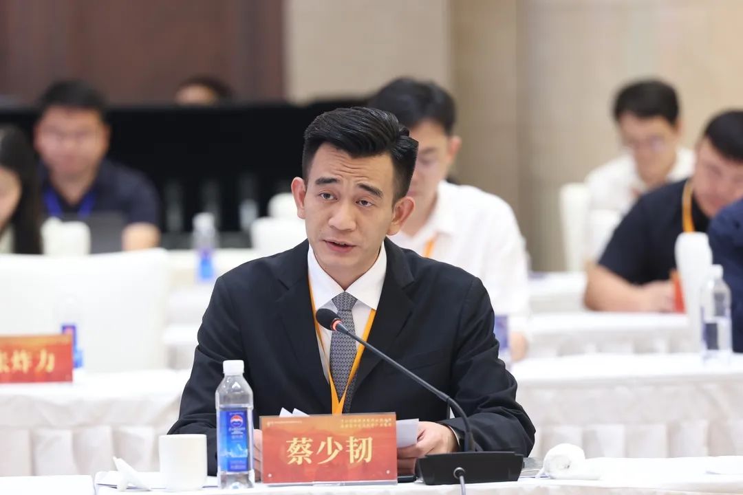 各酒企代表作主旨发言