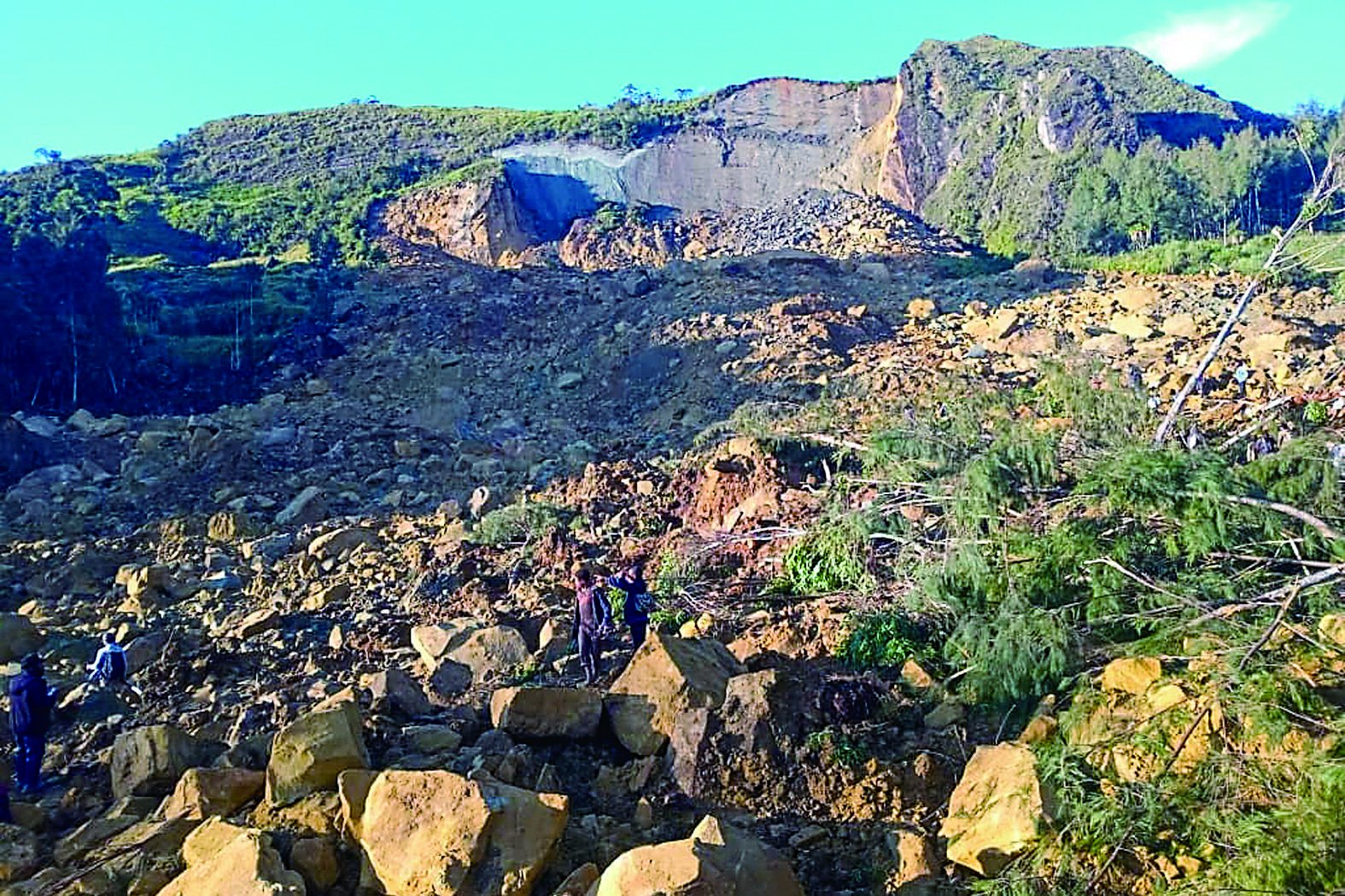 巴布亚新几内亚 山体滑坡致逾2000人被埋