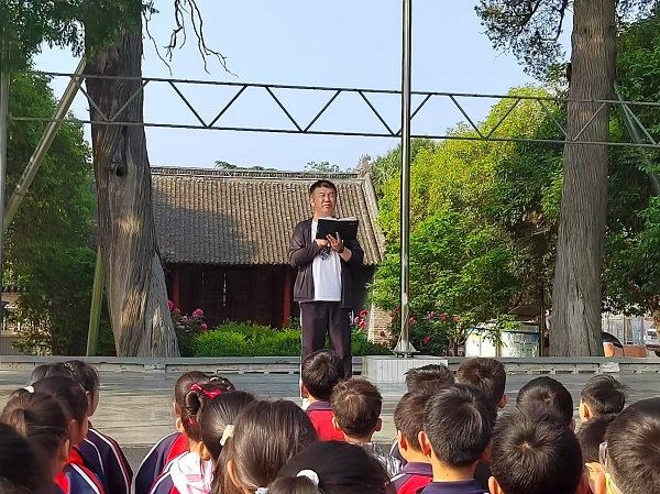 夏日炎炎,预防中暑——南召县云阳一小开展防暑降温主题校会