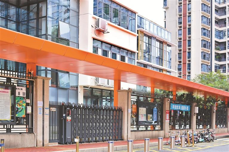 在福田区天安实验幼儿园,沙头街道天安社区用56.