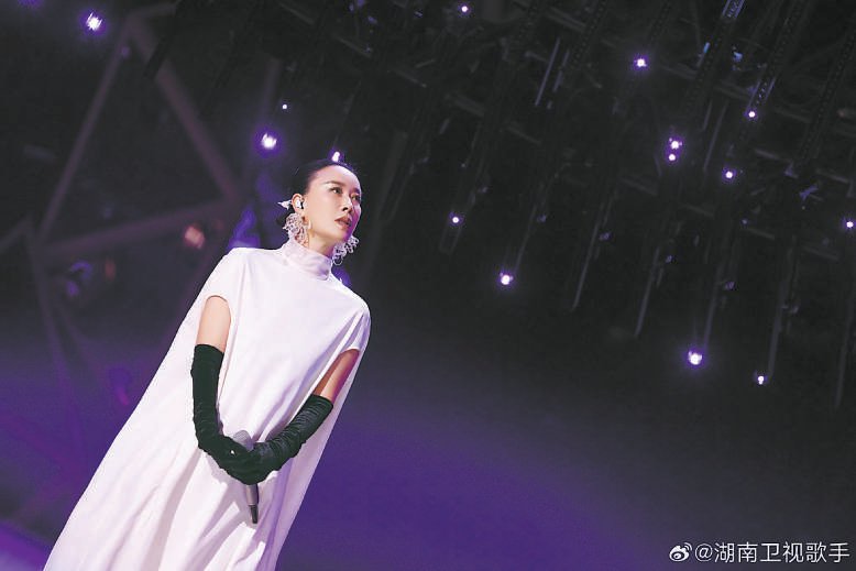 依赖修音,少了自信也赢不了别人|那英_新浪财经_新浪网