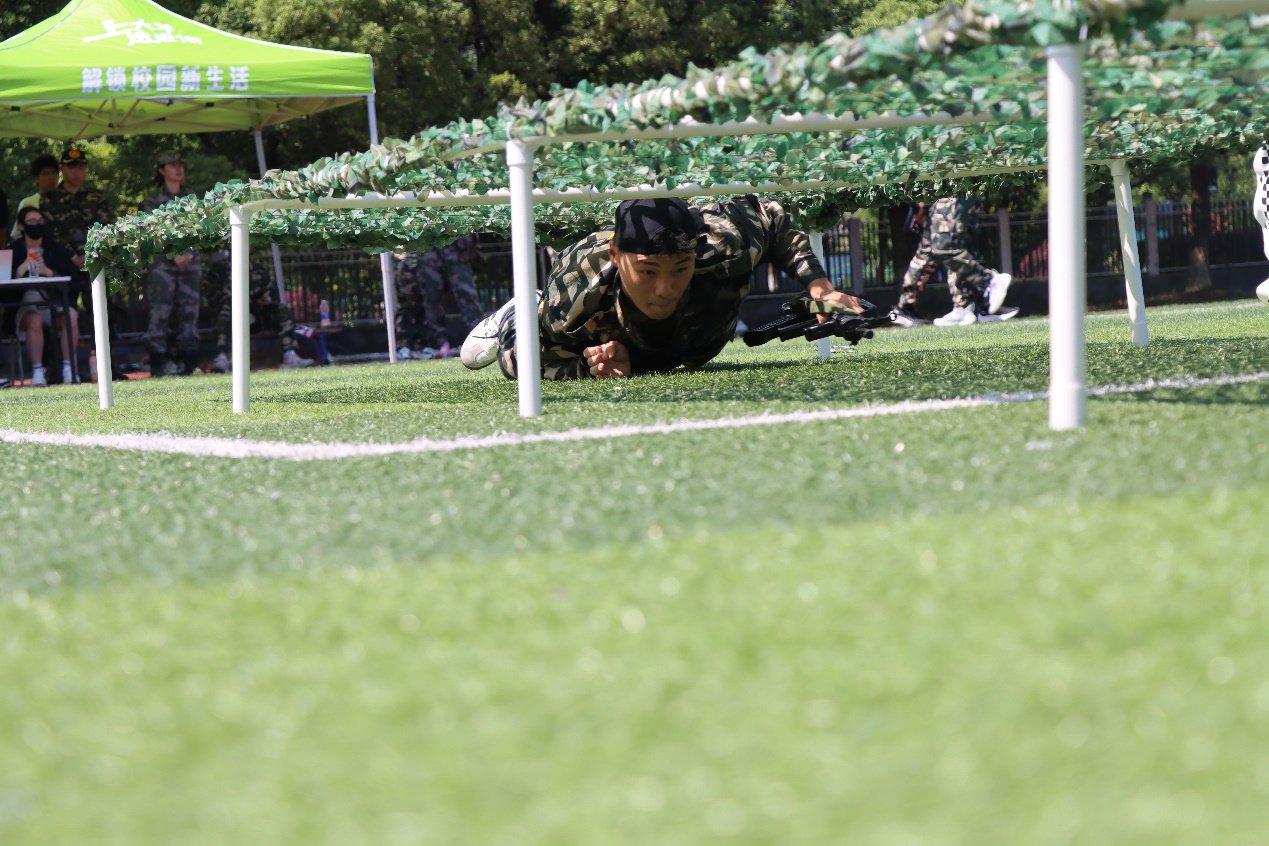 成功举办浙江省首届大学生军事体育运动会