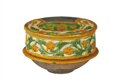 "砚"丽夺目辽三彩