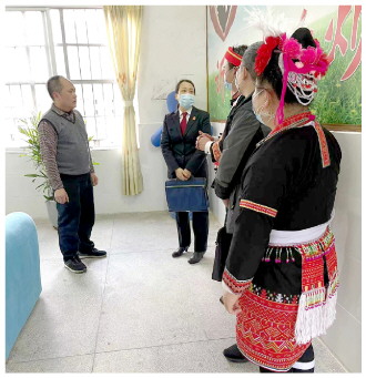 在广东省广州市中级人民法院少年家事诉调中心的"心育亭"派上了大用场