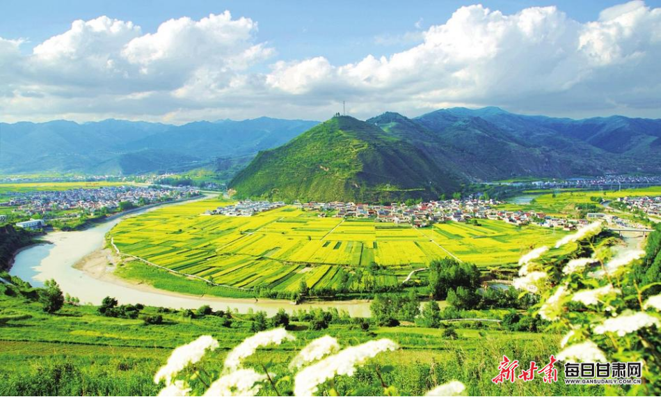 【图片新闻】岷县西寨镇境内洮水蜿蜒,风景秀美