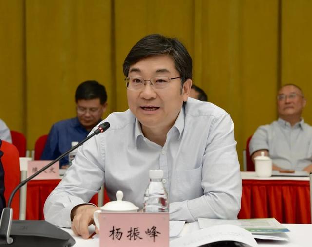 同济虹口,新附属中学揭牌!