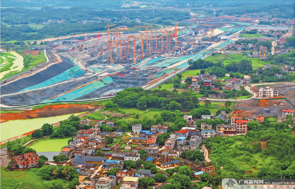 鸟瞰灵山县陆屋镇企石垌村.记者 徐天保 摄