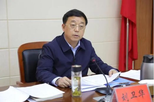 刘卫华曾任永州市冷水滩区委常委,组织部部长,宁远县委副书记,县人民