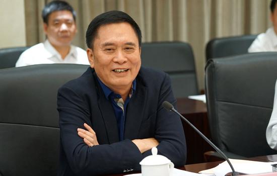 检察机关起诉指控:被告人陈继兴利用担任广东省江门市委书记,省人大