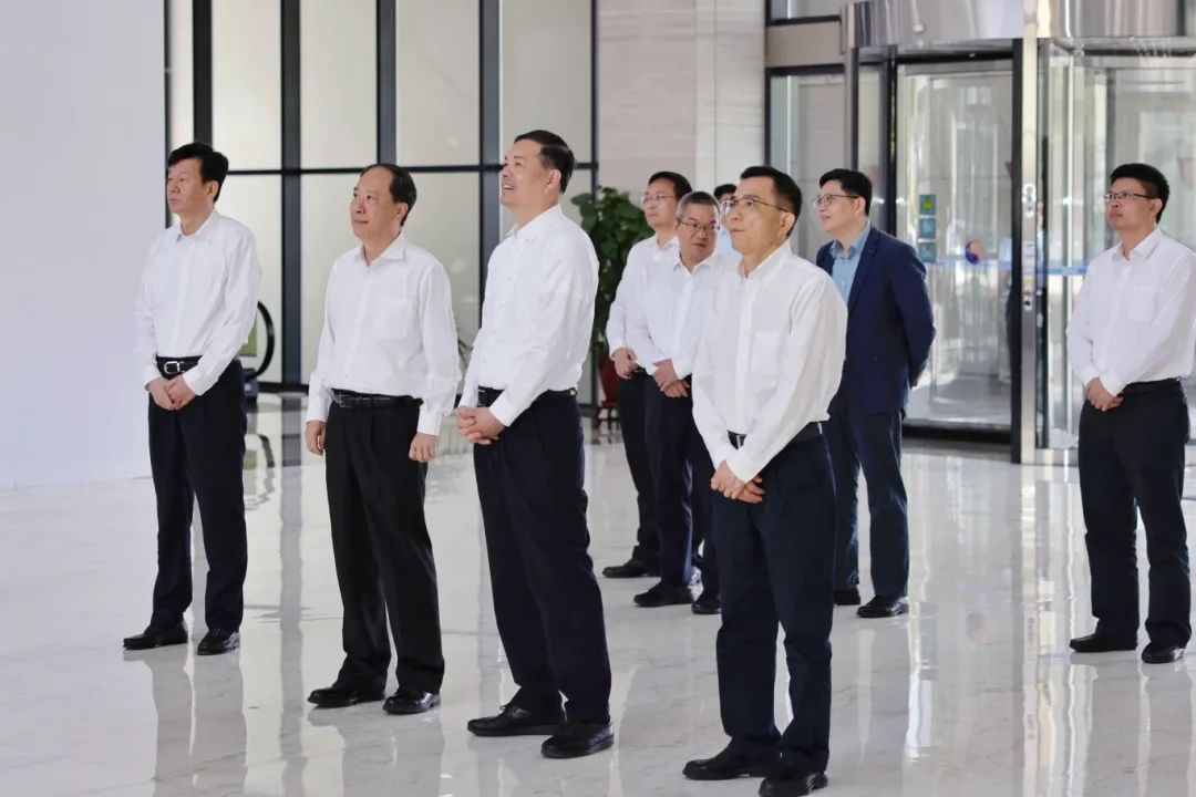 5月29日,广东省江门市委书记,市人大常委会主任陈岸明率江门市代蓖排