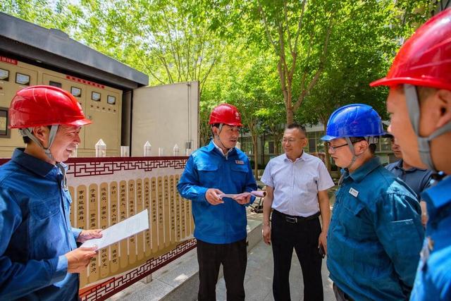 供电公司滕州供电中心员工来到滕州市新增高考考点——滕州至善中学
