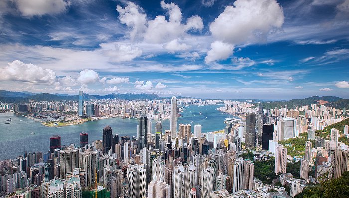 香港楼市“撤辣”三个月后热情消退，地产股走低