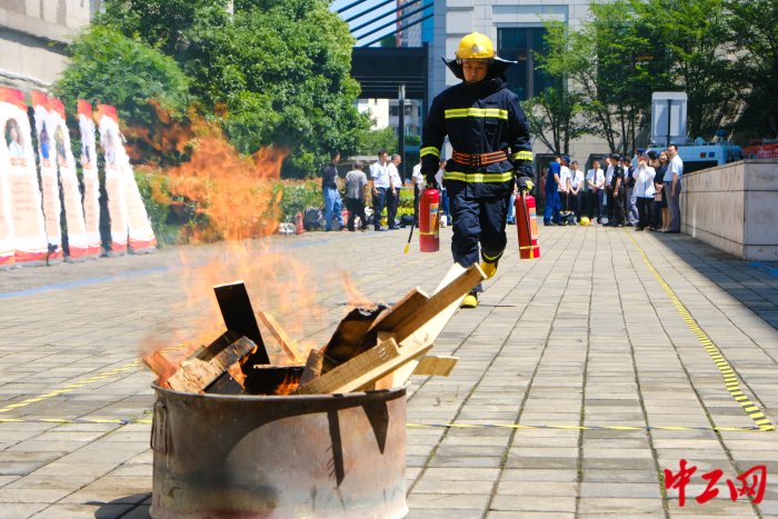 杭州市拱墅区武林街道这场消防技能比武很硬核
