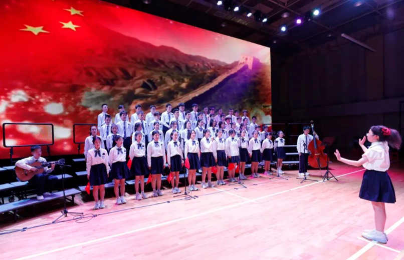 西安市高新逸翠园初级中学举办2024"歌唱青春 梦想启航"班级合唱比赛