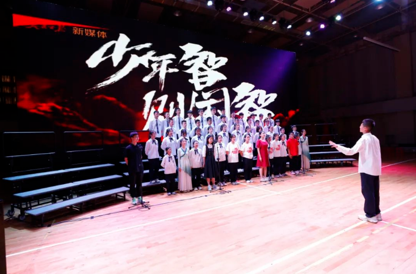 西安市高新逸翠园初级中学举办2024"歌唱青春 梦想启航"班级合唱比赛
