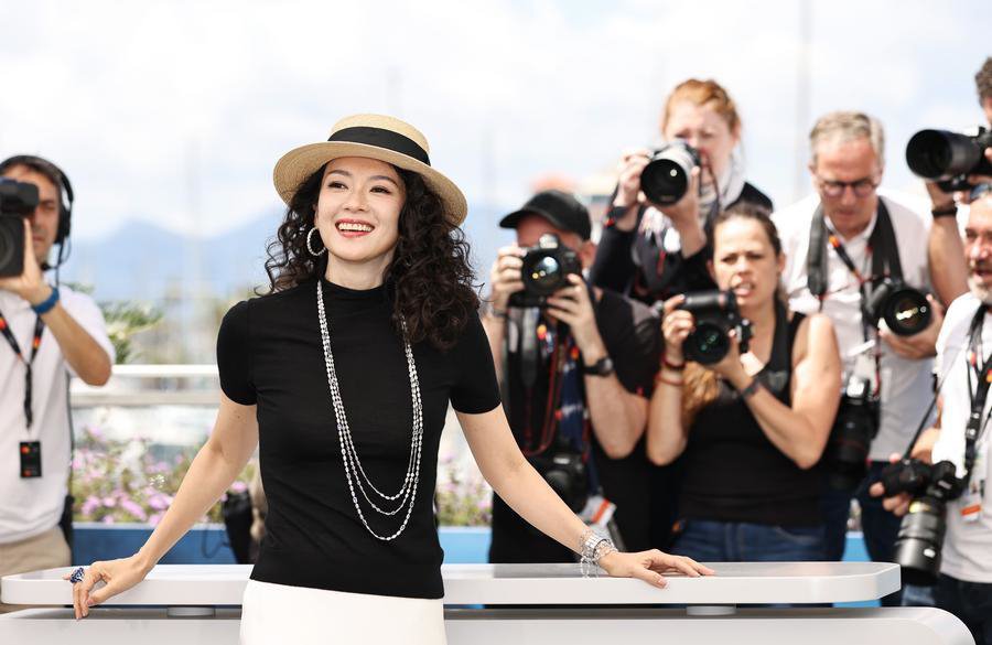 5月25日,在第77届戛纳国际电影节上,中国影片《酱园弄》主演章子怡