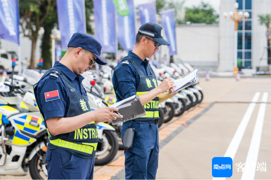 海南交警路面执勤执法实战大比武在海口举行