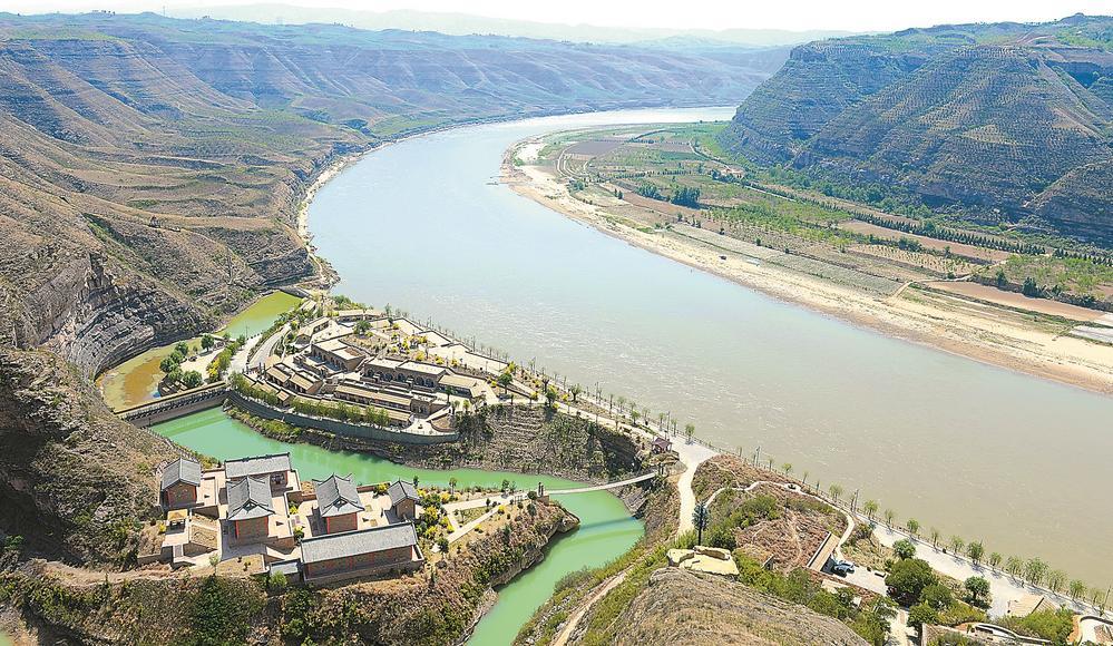 其中,乾坤湾古渡码头——清水湾(又名清水关),是黄河流经延川县形成的