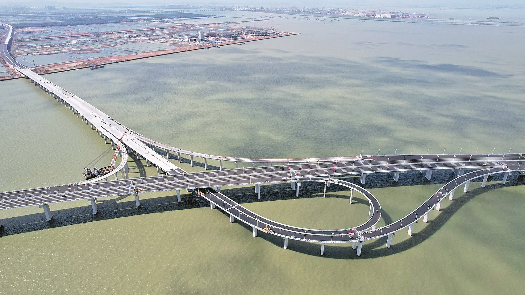 南中高速万顷沙海上互通全面贯通 全线计划年内建成通