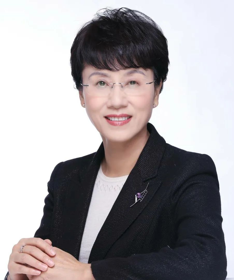 孙祁祥北京大学经济学院教授,博士生导师.美国c.v.