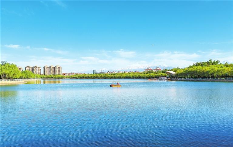 夏日嘉峪关 景色美如画